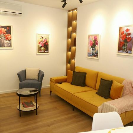 Mjolly Apartment ティラナ エクステリア 写真