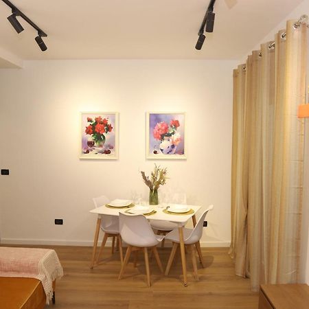 Mjolly Apartment ティラナ エクステリア 写真